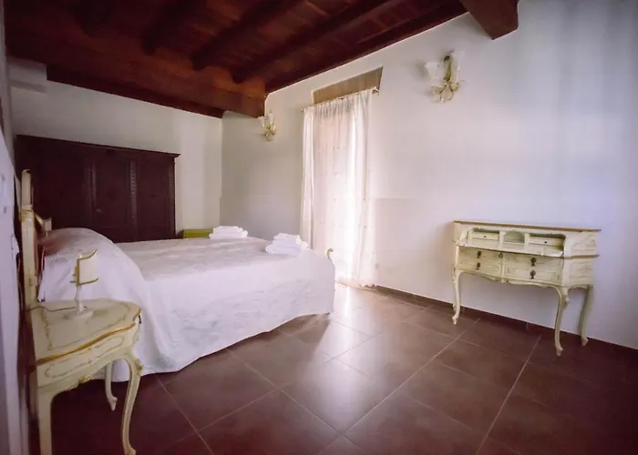 Aparthotel La Lolliana Monestirolo