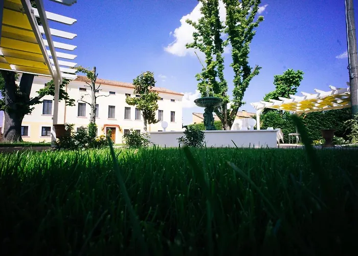 La Lolliana Aparthotel 3*